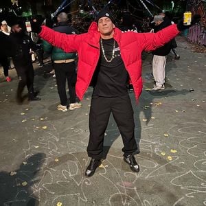 Gzuz feiert bei Creator-Weihnachtsparty von MontanaBlack mit