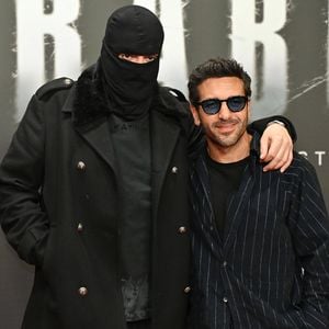 Haftbefehl verblüfft mit Sturmhaube bei Doku-Premiere