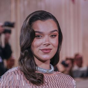Melodisch: Hailee Steinfeld verrät den Namen ihrer Tochter