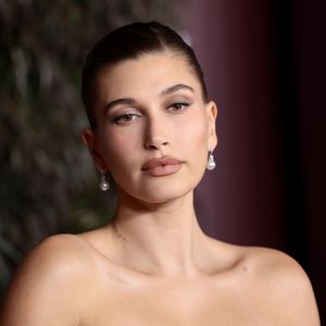 Hailey Biebers Name von berühmtem Erewhon-Smoothie gelöscht