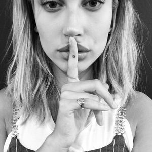 Hailey Biebers 19 Tattoos: Das sind ihre Bedeutungen