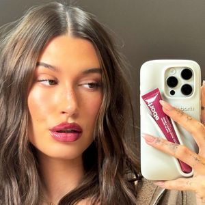 Bye-bye, Bob: Hailey Bieber hat jetzt wieder längere Haare!