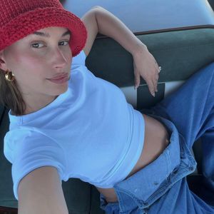 Stetig am Wachsen: Hier zeigt Hailey Bieber ihren Babybauch!