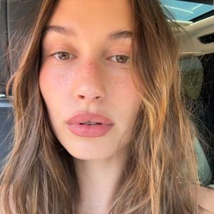Elf Monate Baby Jack: Mama Hailey Bieber wird emotional