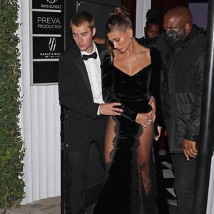Schwangerschaftsindiz? Justin Bieber umfasst Haileys Bauch
