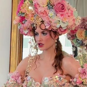 "Let them eat cake": Wütende User canceln TikTok-Stars!