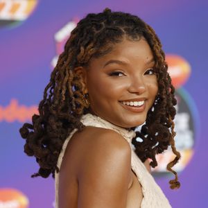 Regisseur verrät: Darum wählte er Halle Bailey für "Arielle"