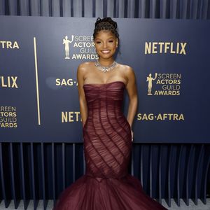 Kurz nach der Geburt: Halle Bailey zeigt ihre schlanke Figur
