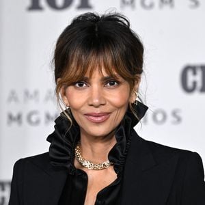Vor ihrem 60. zeigt Halle Berry ihren gewagten Urlaubslook