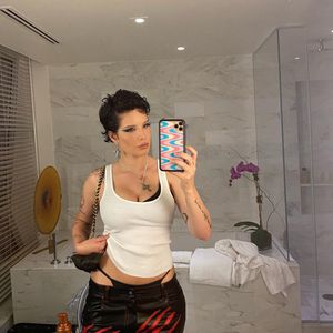 Nach Geburt von Sohn: Halsey deutet weiteren Kinderwunsch an