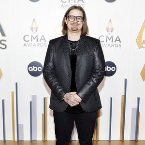 Busunfall 2022: Countrystar Hardy wurde fast enthauptet