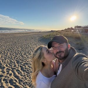 David Beckham teilt süßen Roadtrip-Moment mit Harper
