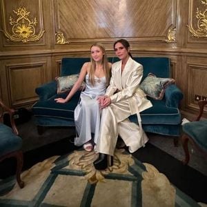 Emotional: Harper Seven ehrt Mama Victoria Beckham mit Award