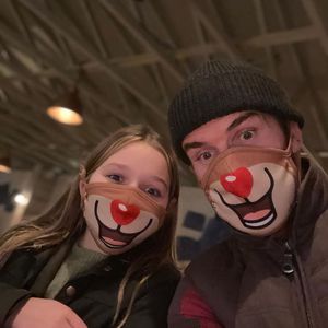 David Beckham und Tochter Harper im Weihnachtspartnerlook