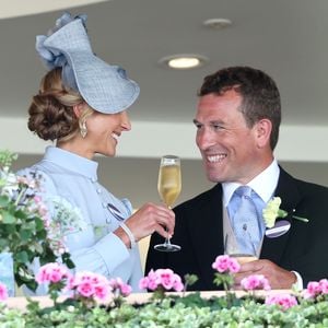 Nach Hochzeit: Peter Phillips und Harriet turteln in Ascot