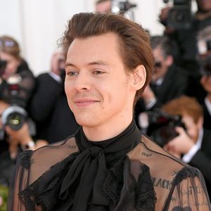 Für Liebesszene: Harry Styles saß drei Stunden in der Maske!
