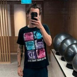 Gelöschtes One-Direction-Selfie: Harry Styles erklärt Post