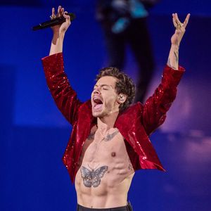 Was ist da los? Fans entsetzt von Harry Styles' neuem Look!