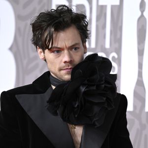 Mutter verrät: Darum rasierte sich Harry Styles die Haare ab