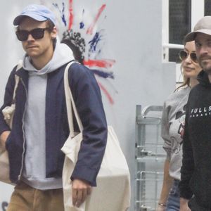 Ganz entspannt: Hier gehen Harry Styles und Olivia shoppen!