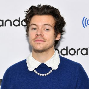 Harry Styles liest seinen Fans Gute-Nacht-Geschichten vor