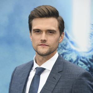 Wegen frauenverachtender Tweets: "The Flash"-Star gefeuert
