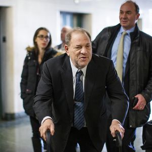 Weinstein-Prozess: Klägerin bricht unter Tränen zusammen