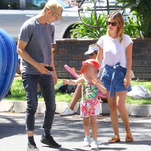 Gezwungener Spaß? Rachel Bilson zusammen mit Ex und Tochter!