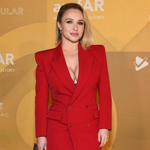 Nach Tod ihres Bruders: Hayden Panettiere strahlt auf Cover