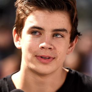 Autsch! Hayes Grier postet Verletzungen nach Mega-Unfall