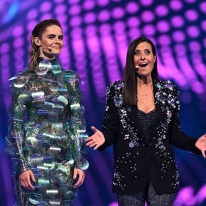 Hazel Brugger moderierte einen Teil vom ESC untenrum "nackt"
