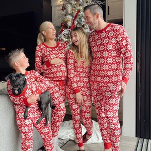 Süß: Heather Rae Young teilt weihnachtliches Familienfoto