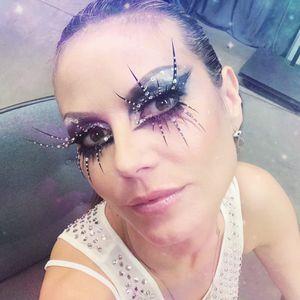 Heidi Klum zeigt schillerndes Make-up für "Queen of Drags"