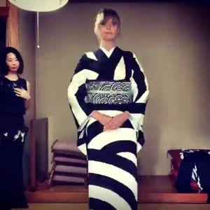 Kultur-Erfahrung: Heidi Klum wird für Kimono-Look gefeiert!