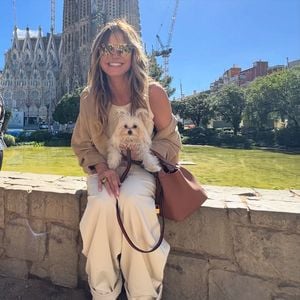 Humpelnd: Heidi Klum genießt Barcelona-Trip mit Hund Fritz