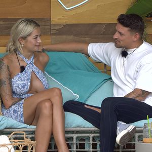 Hämisch: "Love Island"-Fans feiern Heikes Jannik-Korb!
