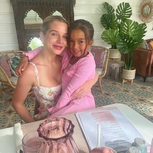 "Heiß": Helen Flanagan und Tochter über Mamas Dating-Fund