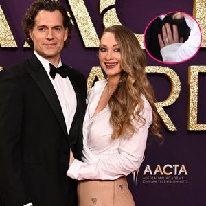 Henry Cavills Verlobte Natalie zeigt stolz ihren Diamantring