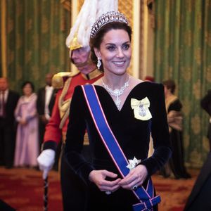 Royaler Tennis-Lehrling: Herzogin Kate nimmt Unterricht