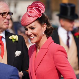 Lady in Pink: Herzogin Kate strahlt auf Palast-Gartenparty