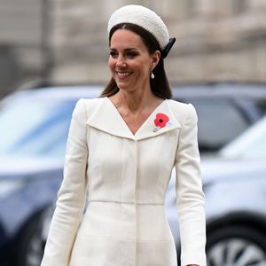 Schick: Herzogin Kate recycelt Look von Charlottes Taufe