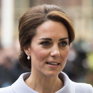 Wegen Ohrringen der Queen: Kate wird von den Fans gefeiert!