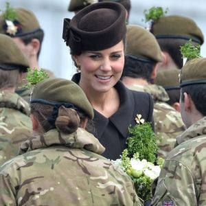 Ein Mädchen? Herzogin Kate gibt Baby-Hinweis!