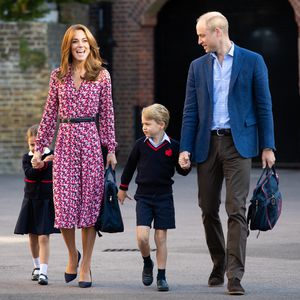 Wie süß! William & Kate tragen George & Charlotte Huckepack