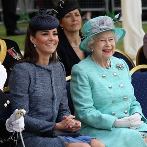 Langer Weg: Kate und die Queen haben vertrautes Verhältnis
