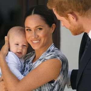 Neues Video: Meghan liest Archie an seinem Geburtstag vor