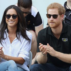 Stellten Prinz Harry und Meghan sich den Fotografen bewusst?