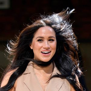 Ganz schön windig: Meghan strahlt an vorletztem Tour-Tag!