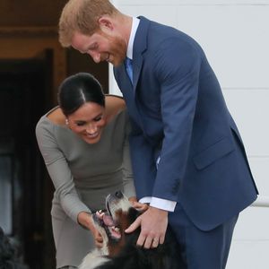 Hier sind Meghan & Harry ganz privat unterwegs – oder!?