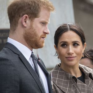 Prinz Harry und Meghan werden von Cannabis-Geruch belästigt!